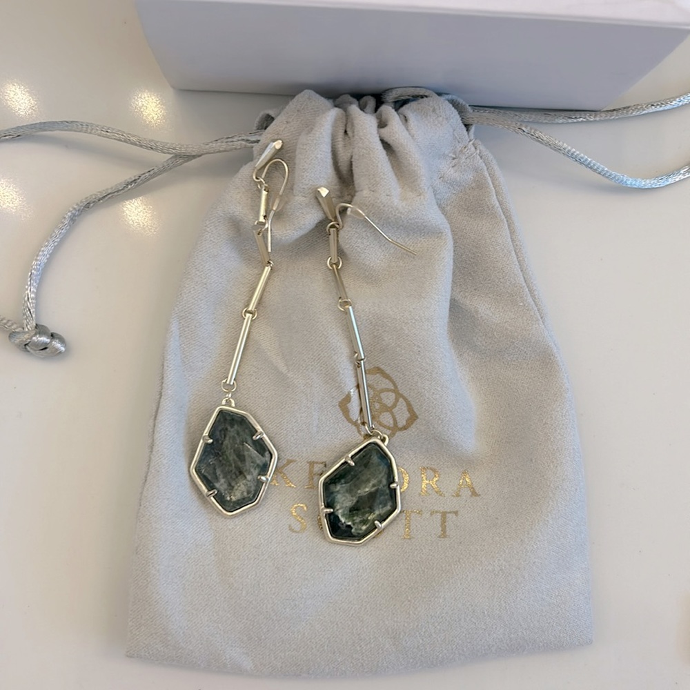 Kendra Scott pendant dangling earrings with green/gold stone
